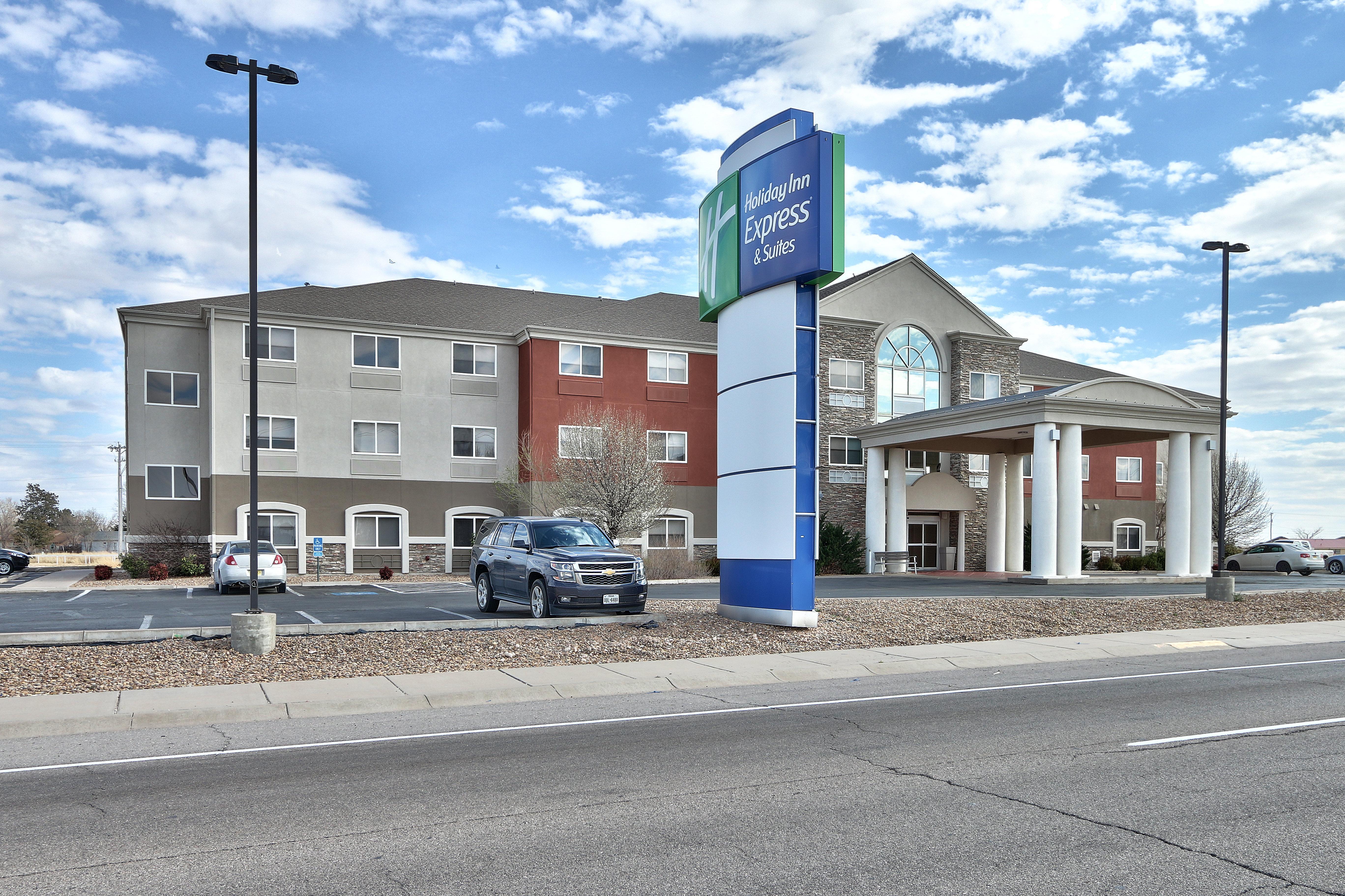 Holiday Inn Express & Suites Portales By Ihg Eksteriør billede