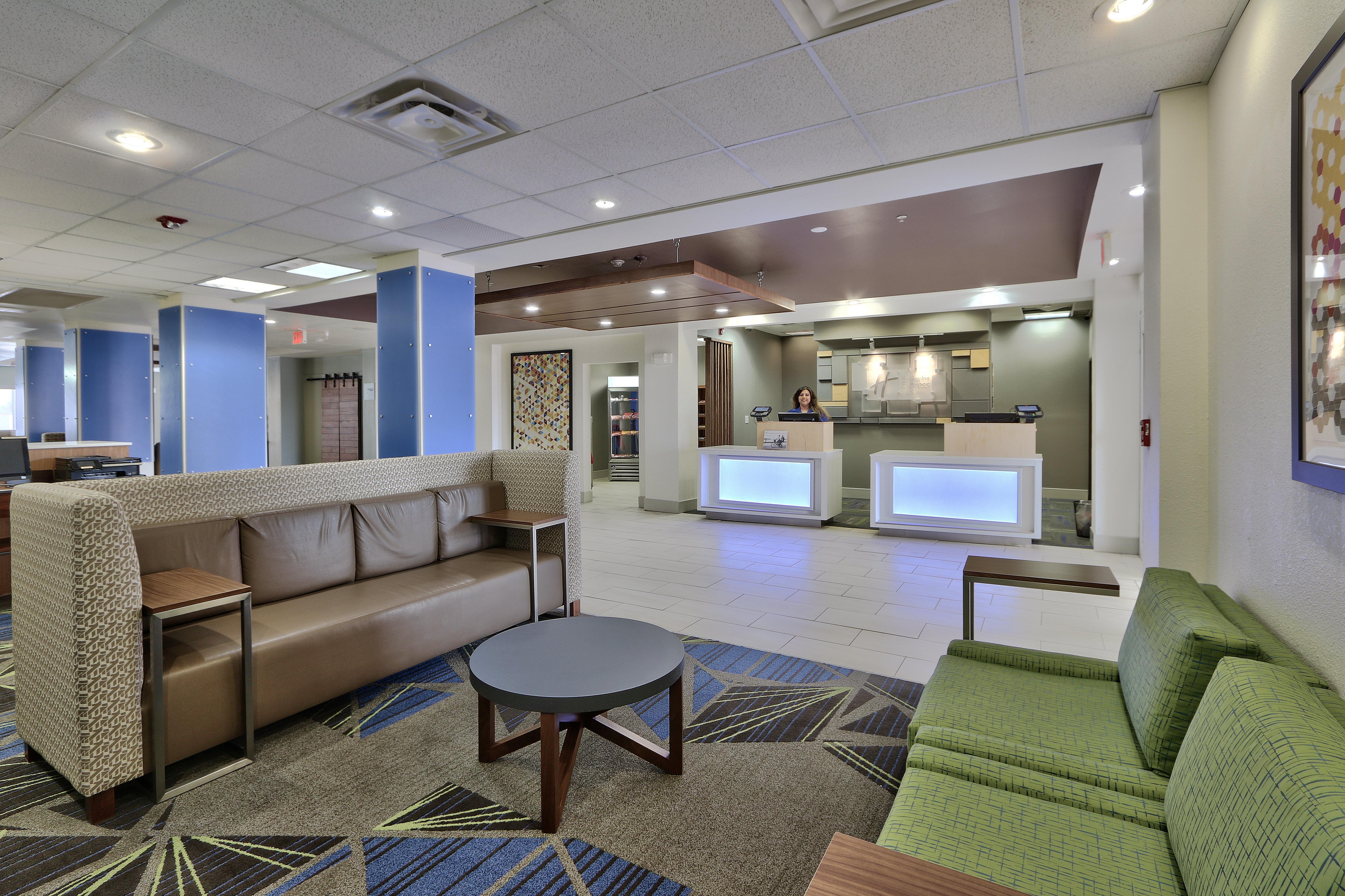 Holiday Inn Express & Suites Portales By Ihg Eksteriør billede