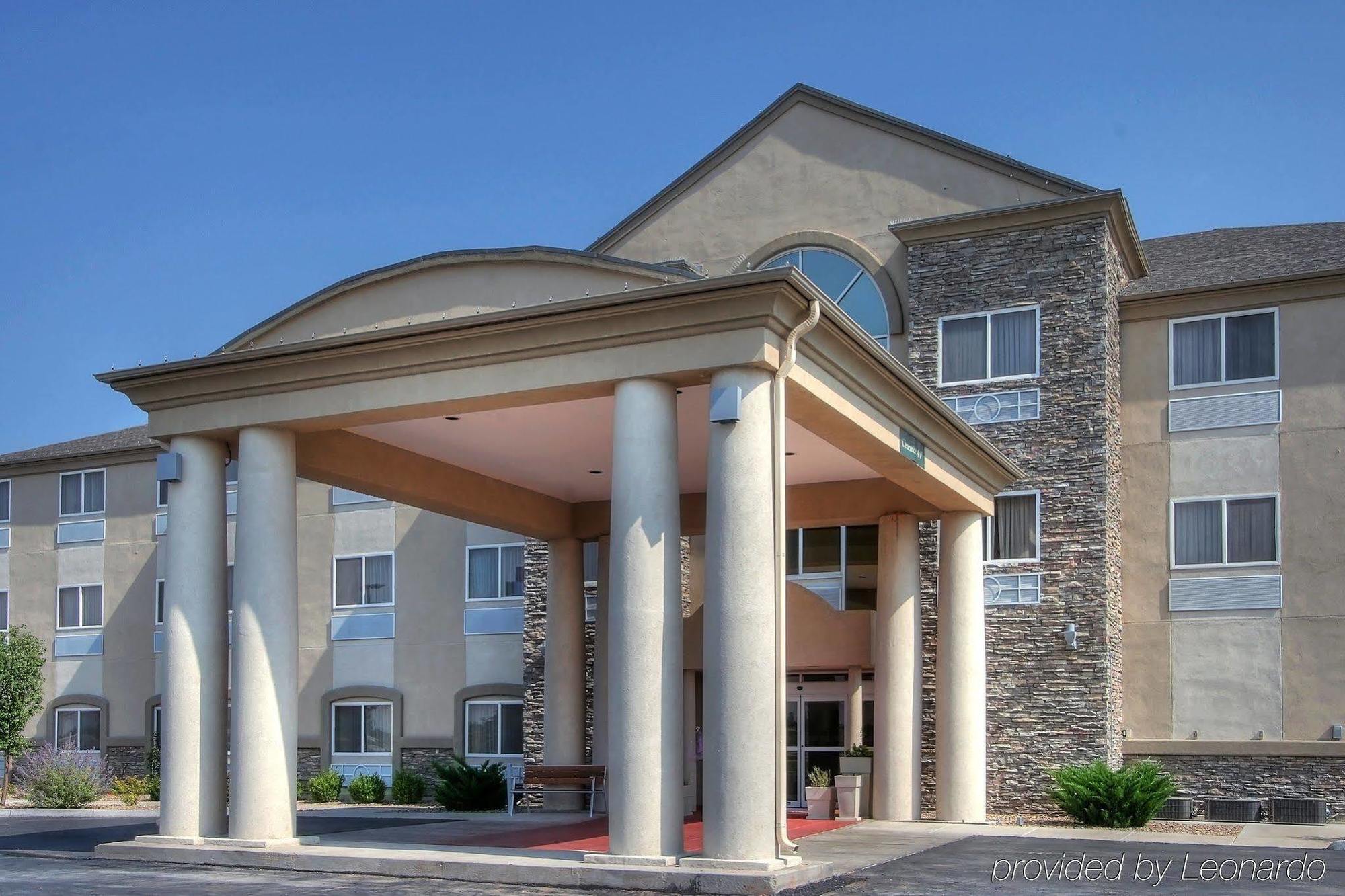 Holiday Inn Express & Suites Portales By Ihg Eksteriør billede
