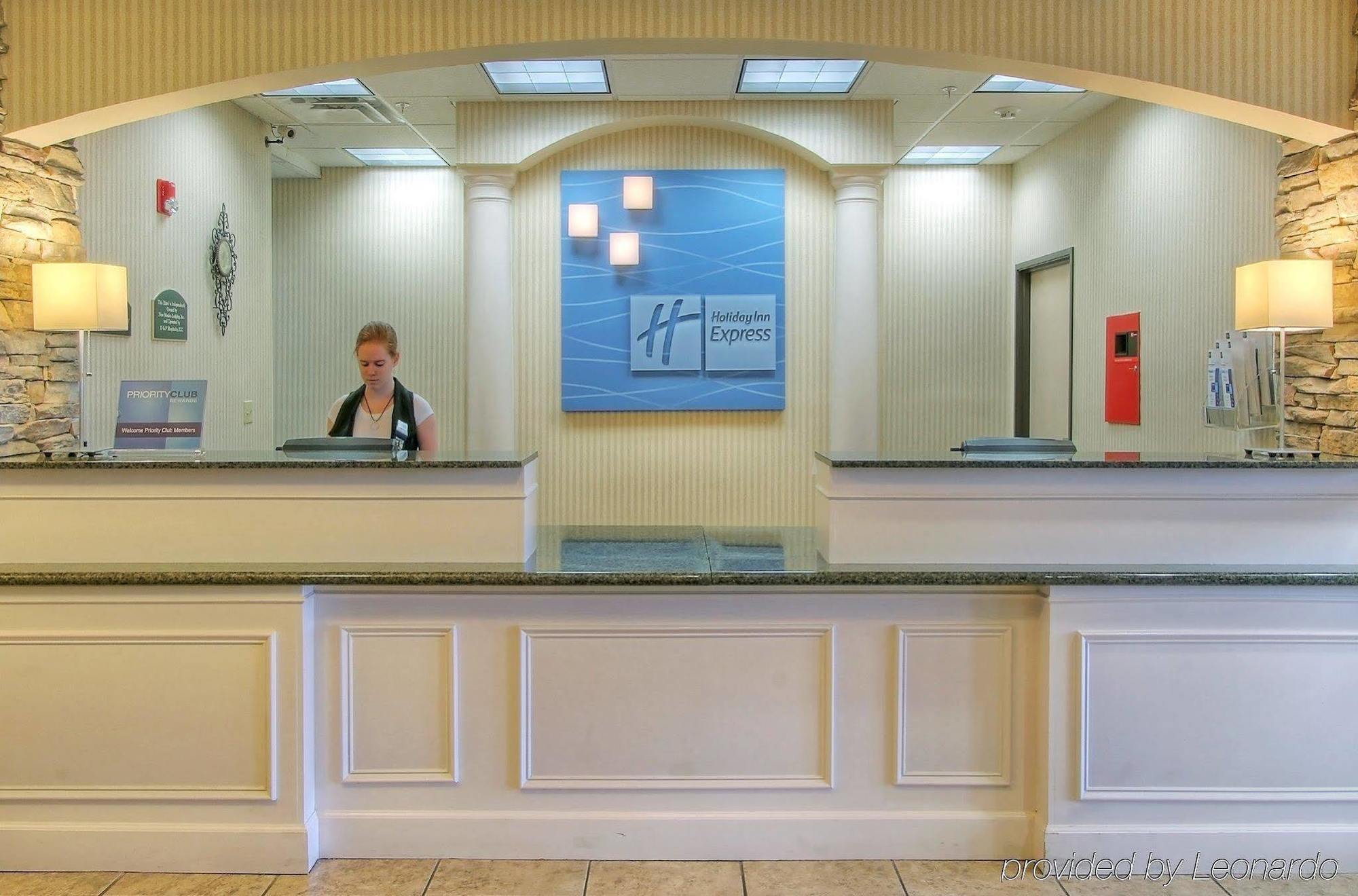 Holiday Inn Express & Suites Portales By Ihg Eksteriør billede