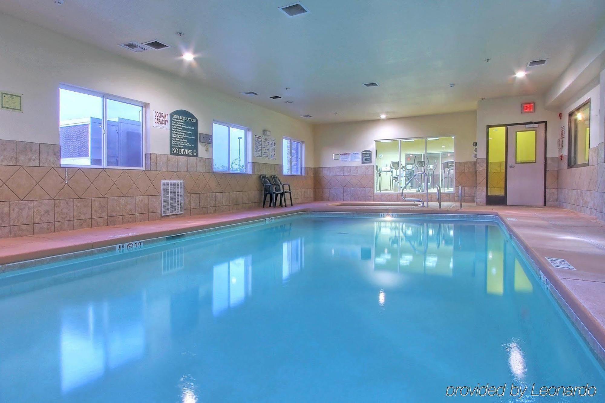 Holiday Inn Express & Suites Portales By Ihg Eksteriør billede